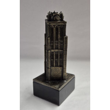 Grote kerk Dordrecht op marmer voet verbronsd Grote kerk Dordrecht op marmer voet verbronsd