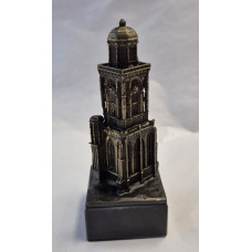 Lebuinuskerk Deventer verbronsd op marmer voet Lebuinuskerk Deventer verbronsd op marmer voet