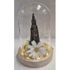 Glazen stolp met Grote kerk Breda verbronsd Glazen stolp met Grote kerk Breda verbronsd