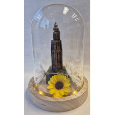 Glazen stolp met Onze lieve Vrouwetoren Amersfoort gematteerd. Glazen stolp met Onze lieve Vrouwetoren Amersfoort gematteerd.