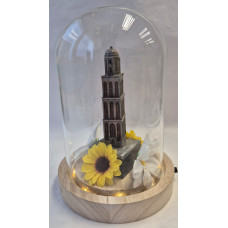 Glazen stolp met Peperbus Zwolle gematteerd. Glazen stolp met Peperbus Zwolle gematteerd.