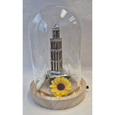 Glazen stolp met Peperbus Zwolle zilvertin. Glazen stolp met Peperbus Zwolle zilvertin.