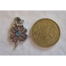 Klavertje vier met blauwe Swarovski steen