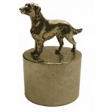 Urn flatcoated retriever